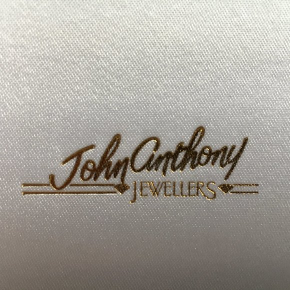 Vintage Necklace - Costume Jewelry - Picture 7 of 7